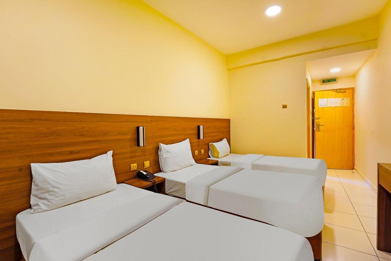 Oyo 925 Emirates Hotel دبي المظهر الخارجي الصورة